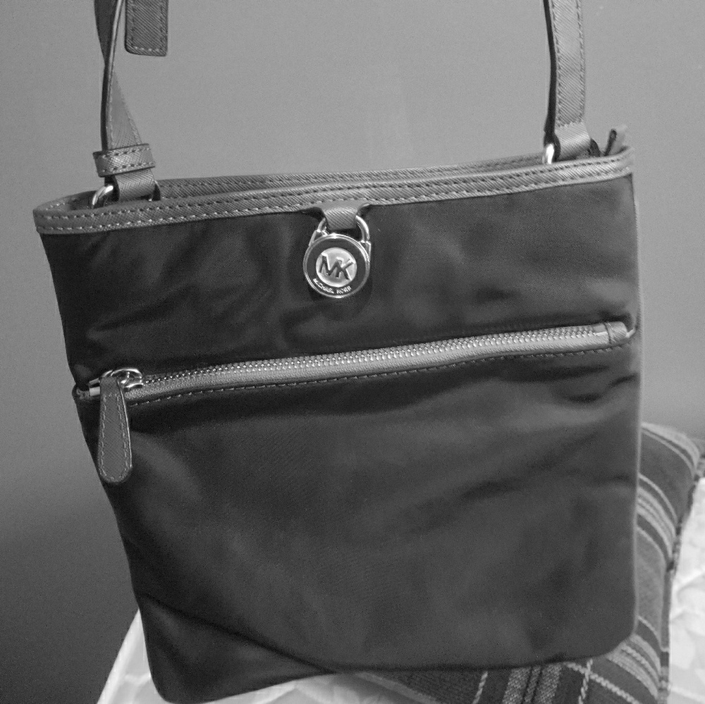 Michael kors crossbody